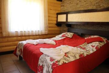 Фото номера Четырехместный номер Отель MishyN-City Hotel г. Dobrovlyany 3
