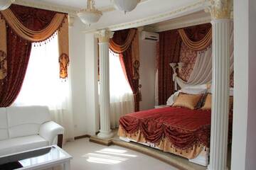 Фото номера Большой двухместный номер с 1 кроватью Отель MishyN-City Hotel г. Dobrovlyany 2